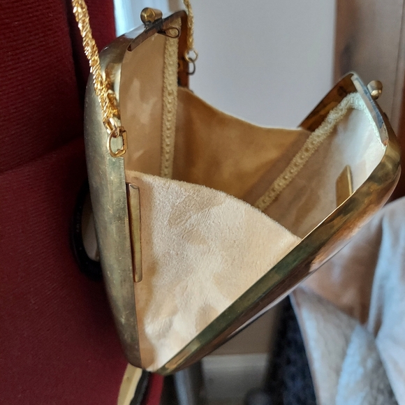 Miriam Marshall - Picture 12 of 14